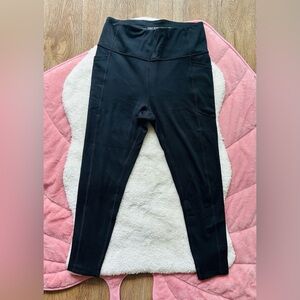 Victoria’s Secret On Point Black High-Waisted Cropped Leggings